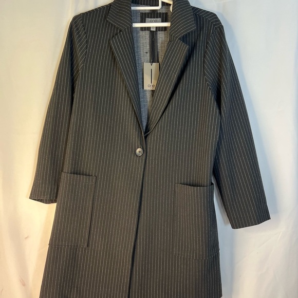 One by Chapter One Women’s Black Pinstrip Long Blazer - Picture 1 of 15